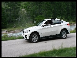 BMW X6, Kierowca